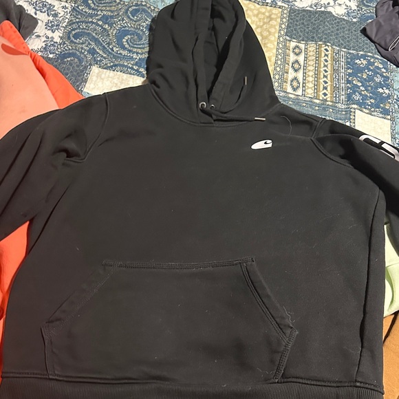 Carhartt Black Pullover Hoodie - Picture 1 of 2